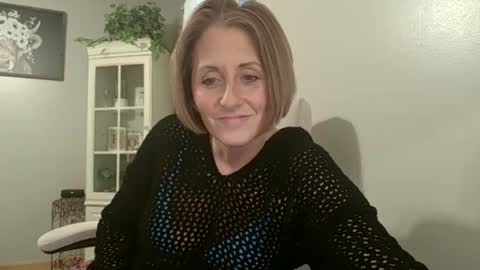 Snapshot of joliexx41 chatting on 11-10-25, 09:58 Jolie online show from 11-10-25, 09:58