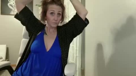 Snapshot of joliexx41 chatting on 11-19-25, 11:05 Jolie online show from 11-19-25, 11:05