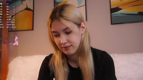 Snapshot of jolyndeb chatting on 04-12-26, 01:16 Viola online show from 04-12-26, 01:16