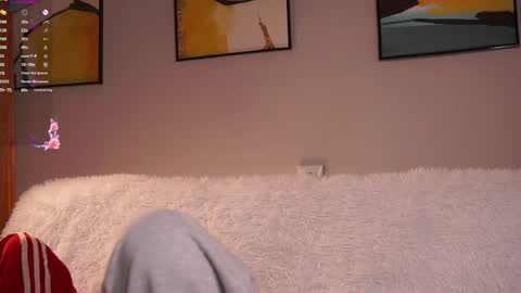 Snapshot of jolyndeb chatting on 04-25-26, 11:35 Viola online show from 04-25-26, 11:35