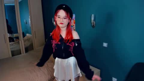 Snapshot of jolynnmarsiglia chatting on 10-13-25, 05:29 Nelly online show from 10-13-25, 05:29