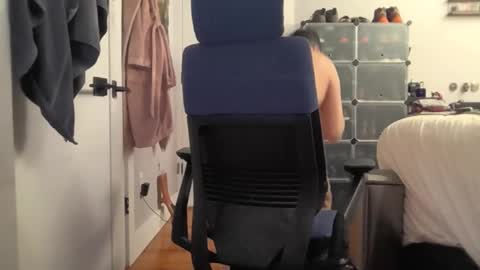 Snapshot of jomanf chatting on 10-27-25, 08:18 Mason online show from 10-27-25, 08:18