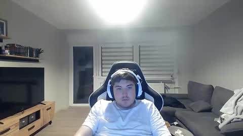 jon1453 online show from 10-12-25, 08:41
