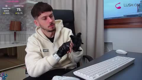 JonahShaw online show from 10-07-25, 04:42