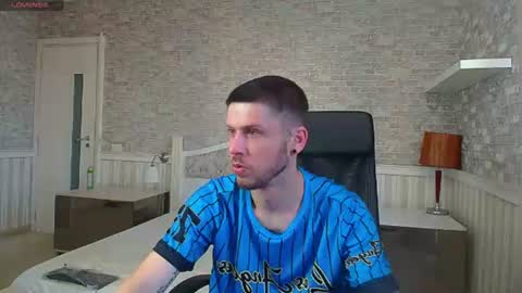 Snapshot of jonahshaw chatting on 06-29-26, 04:30 JonahShaw online show from 06-29-26, 04:30