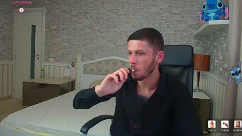 Snapshot of jonahshaw chatting on 07-09-26, 03:54 JonahShaw online show from 07-09-26, 03:54