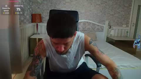 Snapshot of jonahshaw chatting on 08-03-26, 04:22 JonahShaw online show from 08-03-26, 04:22