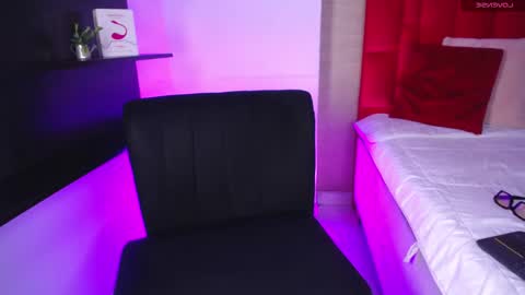 Jonas  online show from 03-18-26, 04:37