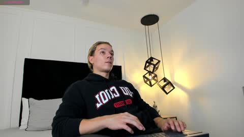 Jonathan Danielss  online show from 01-03-25, 11:35