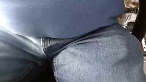 Snapshot of joncpics chatting on 10-16-25, 02:18 joncpics online show from 10-16-25, 02:18