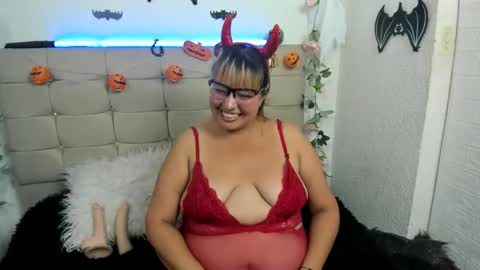 Scarlet online show from 10-30-25, 02:24