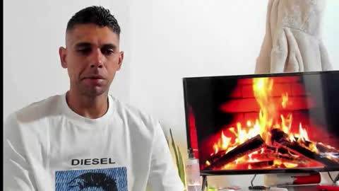 jonesjoness15 online show from 11-02-25, 12:02