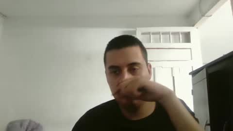 Snapshot of jonhdairon chatting on 05-12-26, 08:17 jonhdairon online show from 05-12-26, 08:17