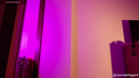 Jonnie Hagard online show from 04-21-26, 02:51