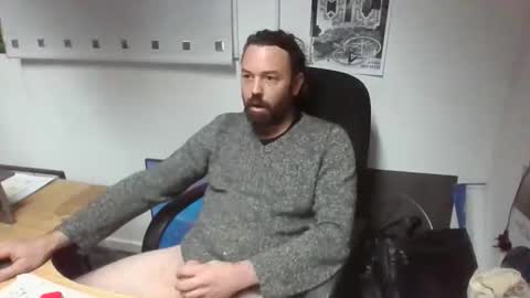 Snapshot of jonnyb9876 chatting on 11-04-25, 05:01 jonnyb9876 online show from 11-04-25, 05:01