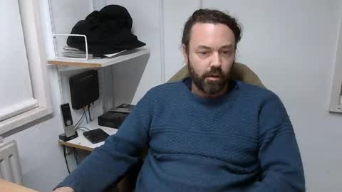 Snapshot of jonnyb9876 chatting on 12-15-25, 05:06 jonnyb9876 online show from 12-15-25, 05:06