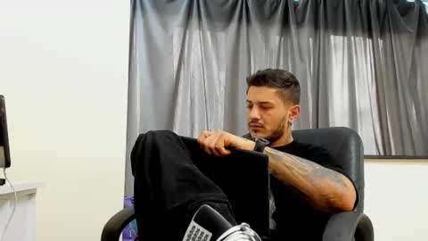 jonnyporn1 online show from 01-08-25, 07:34