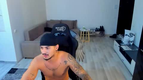 jonnyporn1 online show from 10-17-25, 06:05