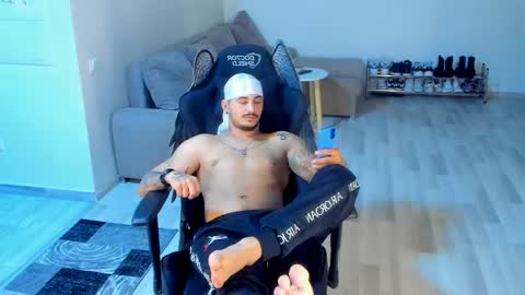 jonnyporn1 online show from 10-20-25, 05:35