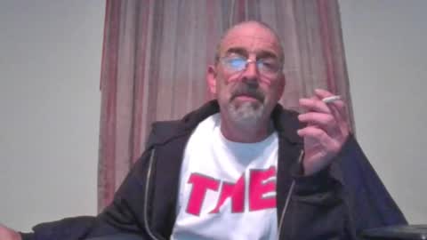 Snapshot of jony_five chatting on 12-25-24, 09:11 Jon online show from 12-25-24, 09:11