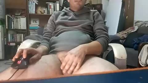 Snapshot of jonytuga90 chatting on 03-09-25, 11:35 hornypeter online show from 03-09-25, 11:35