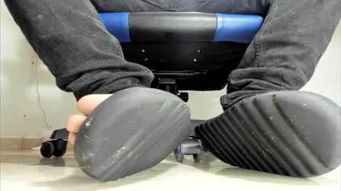 jordan33blake online show from 11-17-25, 01:00