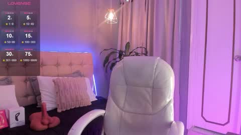 Snapshot of jordan_24_ chatting on 10-20-25, 08:53 JORDAN online show from 10-20-25, 08:53