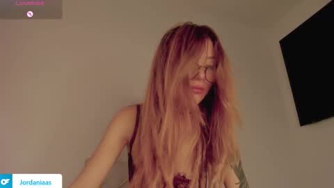 Snapshot of jordaniaa_ chatting on 11-11-25, 04:18 Megan OF Jordaniaas online show from 11-11-25, 04:18
