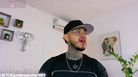 Snapshot of jordansmiith_ chatting on 02-10-26, 08:02 Jordan Smith online show from 02-10-26, 08:02