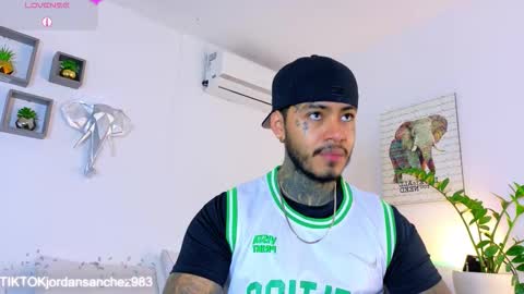 Snapshot of jordansmiith_ chatting on 02-28-26, 09:27 Jordan Smith online show from 02-28-26, 09:27