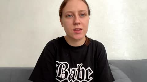 josefinahilzer online show from 09-20-25, 01:12