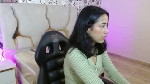Joselyn  online show from 03-25-26, 12:00