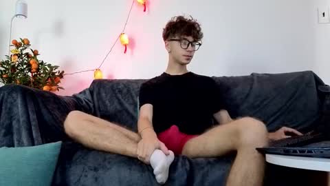 Snapshot of joseph__quinn chatting on 02-17-26, 01:35 Master Joseph online show from 02-17-26, 01:35