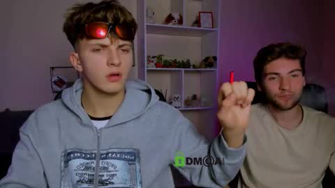 joseph_bear_ online show from 10-04-25, 07:01