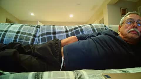 josephgr2021 online show from 12-05-25, 02:09