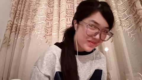 Snapshot of josephinepantle chatting on 04-11-26, 03:38 Kama online show from 04-11-26, 03:38