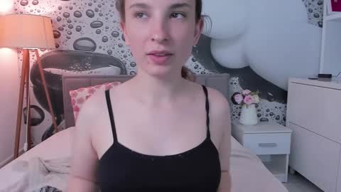 Josephine online show from 05-05-26, 12:24
