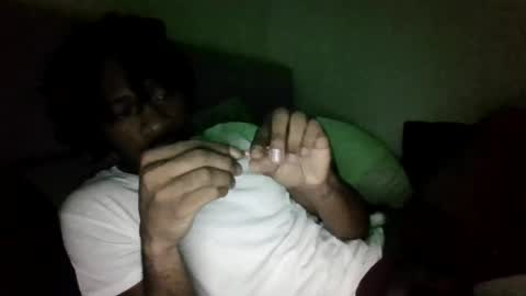 Snapshot of josephlongwat29 chatting on 06-12-26, 04:00 josephlongwat29 online show from 06-12-26, 04:00