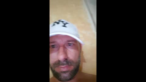 Snapshot of josete231 chatting on 09-18-25, 02:57 josete231 online show from 09-18-25, 02:57