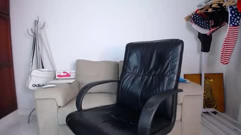 josezaens_ online show from 10-23-25, 08:24