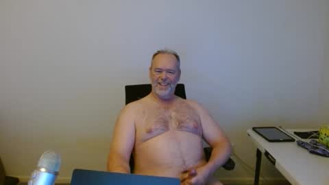Snapshot of josh36sd chatting on 10-11-25, 09:13 Josh online show from 10-11-25, 09:13