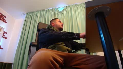 JoshKnight online show from 09-28-25, 05:46