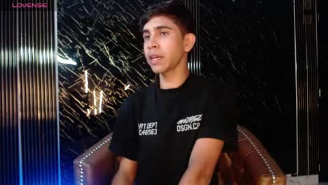 joshua_saenz_ online show from 04-05-26, 03:15