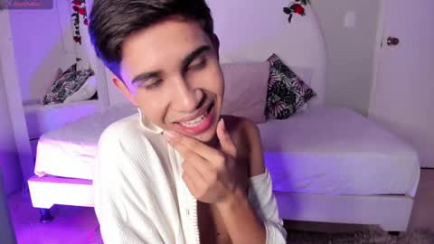 Joshua Sanz  online show from 10-01-25, 03:45