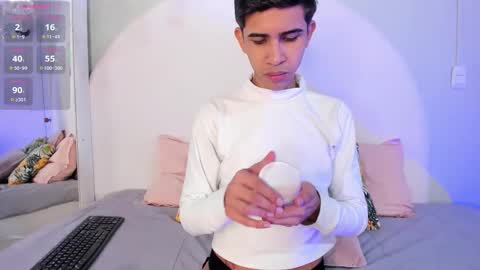 Joshua Sanz  online show from 11-01-25, 03:30