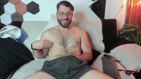 Snapshot of joshualyon chatting on 12-08-24, 10:25 Joshua The Lion online show from 12-08-24, 10:25