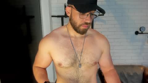 Snapshot of joshualyon chatting on 02-01-25, 11:32 Joshua The Lion online show from 02-01-25, 11:32