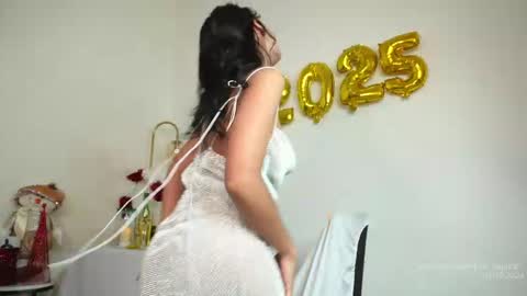 Snapshot of joss_caprice chatting on 12-31-24, 03:53 Joss online show from 12-31-24, 03:53