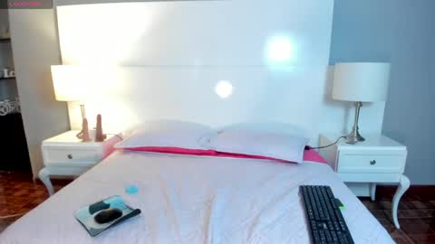 Snapshot of jostyn_rous chatting on 05-11-26, 02:45 Jostyn Rous online show from 05-11-26, 02:45