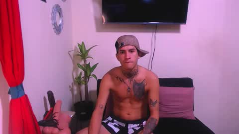 josue_linares online show from 05-17-26, 01:47